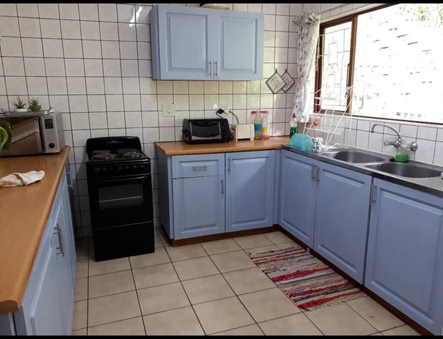 2 BEDROOM APARTMENT RENTED IN KLOOF